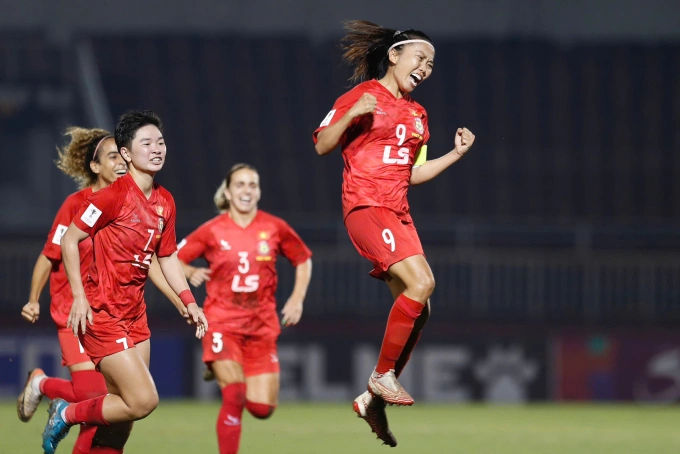 Huỳnh Như mừng bàn thắng vào lưới Stallion Laguna ở bảng A AFC Champions League nữ 2025-2026, tối 13/11. Ảnh: Đức Đồng