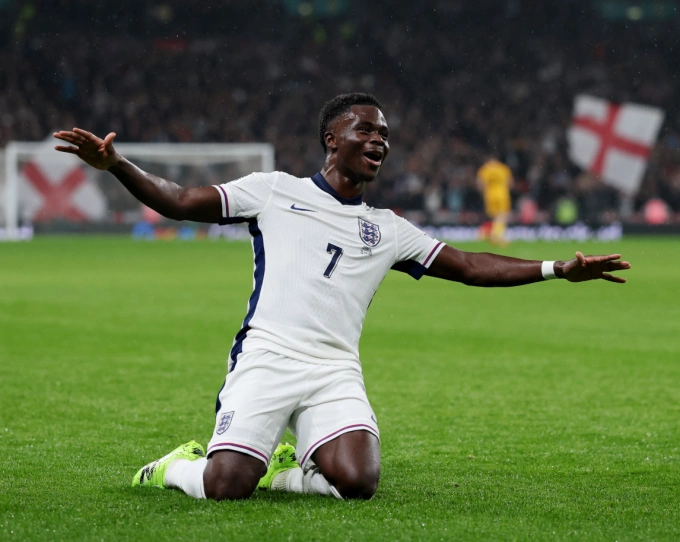 Bukayo Saka mừng bàn mở tỷ số trong trận Anh thắng Serbia 2-0 ở lượt áp chót bảng K vòng loại World Cup 2026 khu vực châu Âu trên sân Wembley, London, Anh ngày 13/11. Ảnh: FA