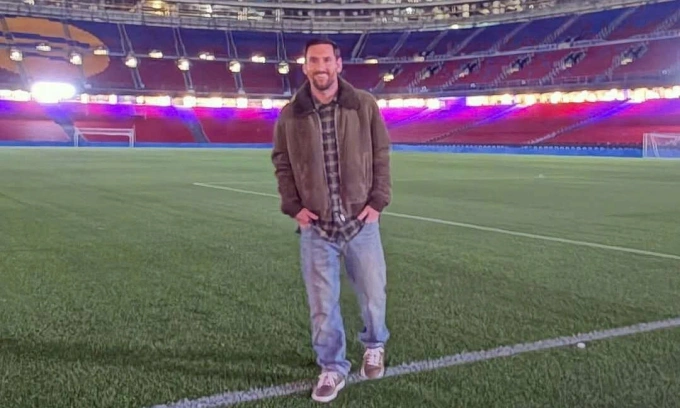 Messi về thăm Camp Nou ngày 9/11/2025. Ảnh: IGNV