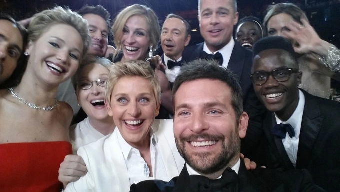 Bức ảnh selfie nổi tiếng ở Oscar 2014. Bức ảnh selfie nổi tiếng ở Oscar 2014.