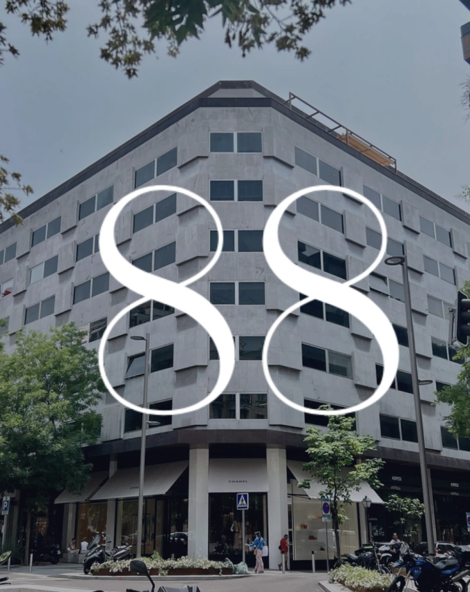 Ronaldo sắp mở CLB thượng lưu Bên ngoài CLB thượng lưu của Ronaldo.