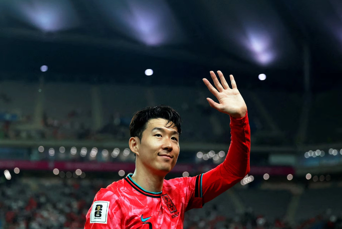 Son Heung-min dẫn dắt Tottenham - Đội trưởng mẫu mực, bền bỉ Son Heung-min dẫn dắt Tottenham - Đội trưởng mẫu mực, bền bỉ