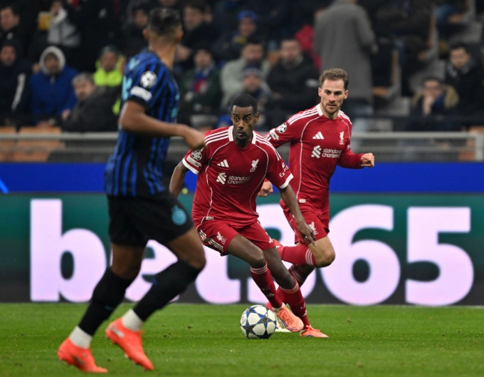 Alexander Isak tiếp tục thi đấu mờ nhạt, không dứt điểm trúng đích lần nào Ảnh: Liverpool FC Alexander Isak thi đấu thiếu nổi bật trong trận đấu