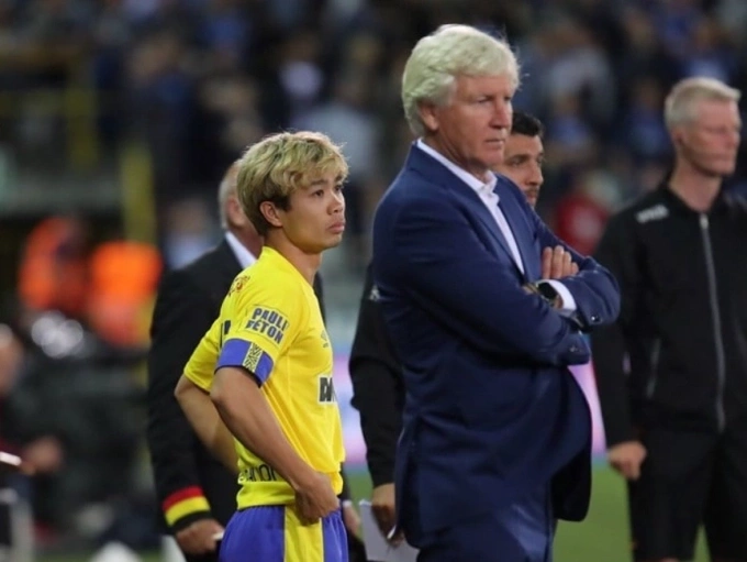 HLV Marc Brys và Công Phượng thời còn phụng sự Sint-Truiden.