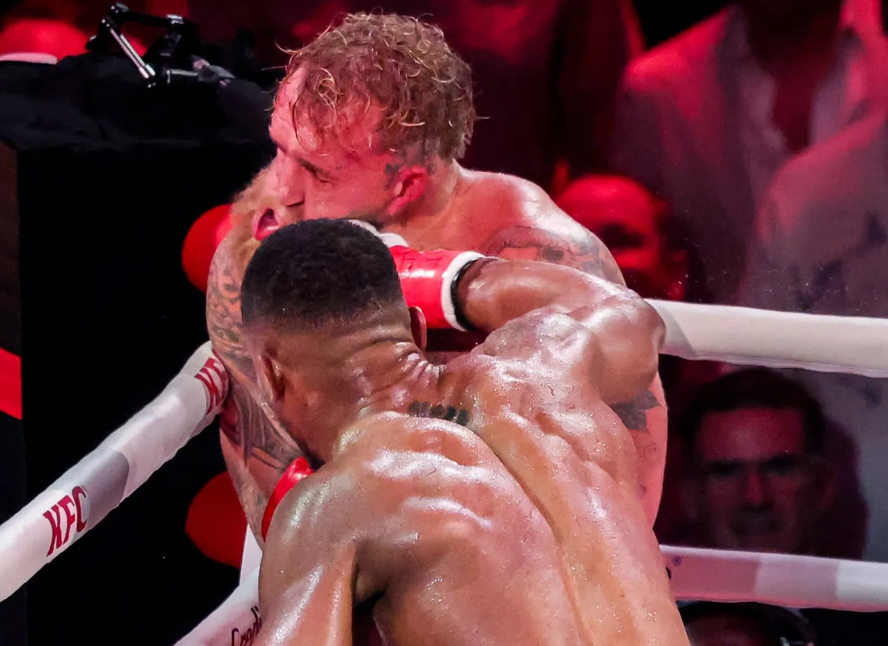 Anthony Joshua xin lỗi vì đấm vỡ hàm Jake Paul - Báo VnExpress Thể thao