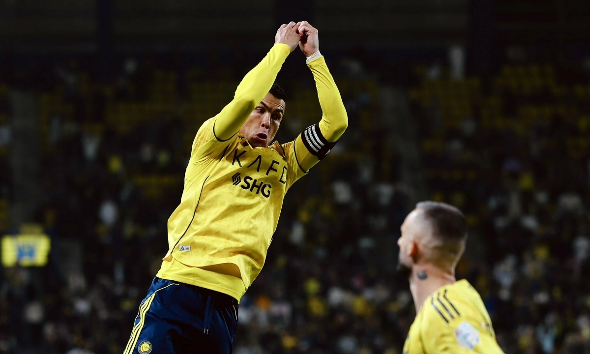 Ronaldo lập cú đúp, giúp Al Nassr thắng 10 trận liên tiếp - Báo VnExpress Thể thao