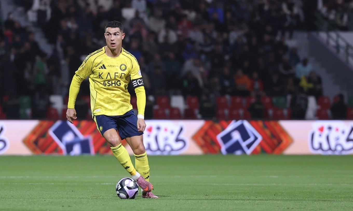 Ronaldo muốn mua lại M.U sau khi giải nghệ 1 Ronaldo ghi bàn bằng lưng cho Al Nassr - Báo VnExpress Thể thao