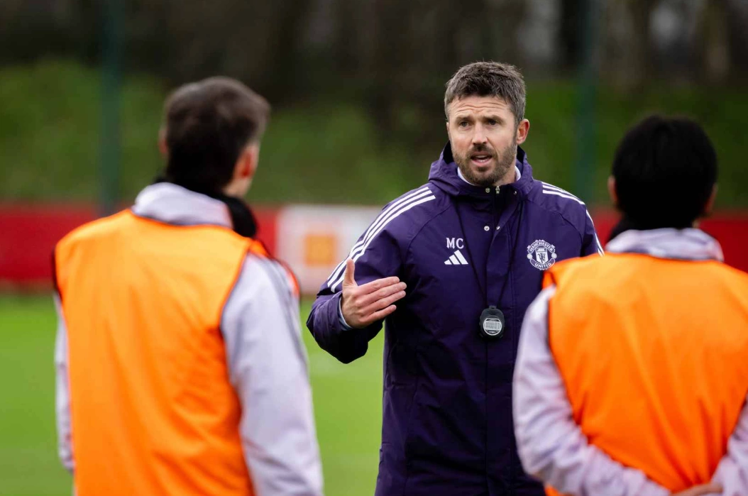 Keane chê ban huấn luyện mới của Man Utd - Báo VnExpress Thể thao
