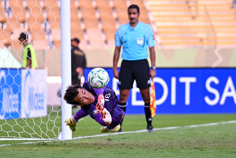 Li Hao cản phá penalty