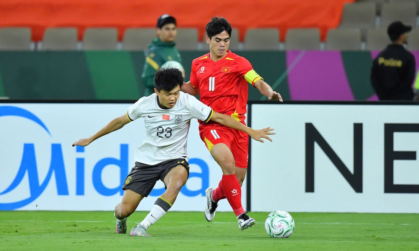 CĐV Trung Quốc muốn đội nhà "đè bẹp" 4 bàn khi tái đấu U23 Việt Nam 3 Việt Nam thua vì 'không ngờ Trung Quốc chơi tấn công' - Báo VnExpress Thể thao