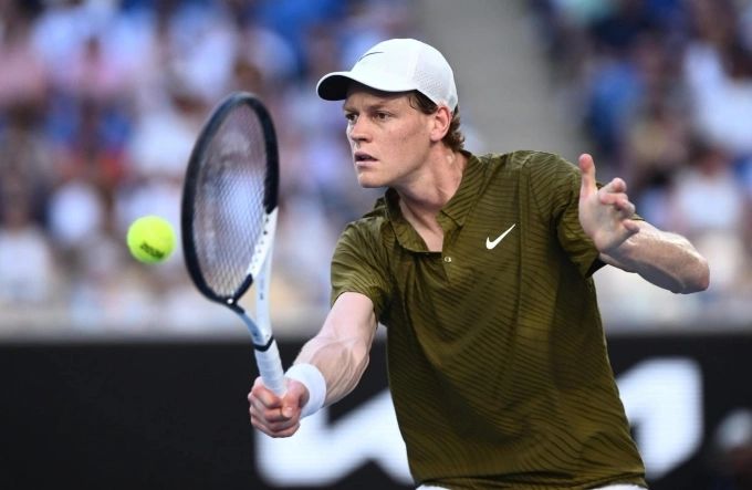 Sinner trong trận gặp Darderi ở vòng bốn Australia Mở rộng, trên sân Margaret Court, Melbourne, Australia hôm 26/1. Sinner thi đấu tại Australia Mở rộng 2026