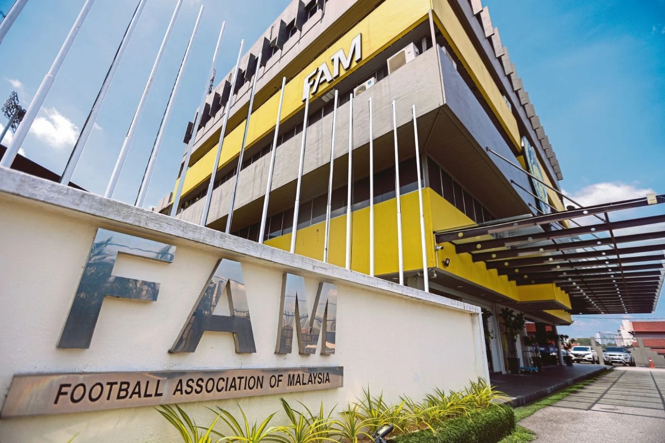 7 cầu thủ nhập tịch Malaysia nguy cơ bị tước hộ chiếu, không thể tái đấu Việt Nam 4 Lãnh đạo LĐBĐ Malaysia đồng loạt từ chức - Báo VnExpress Thể thao