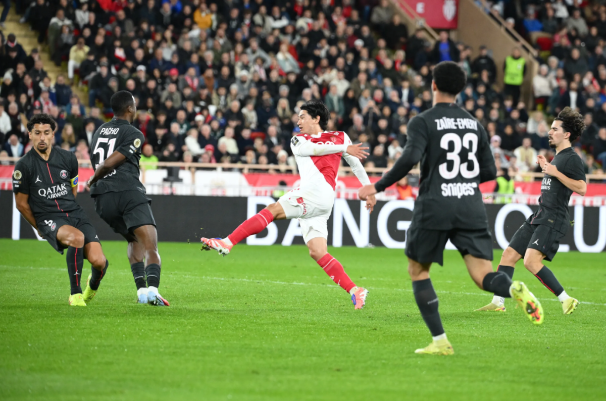 Monaco tái chiến PSG tại Champions League Các cầu thủ Monaco tranh bóng với PSG