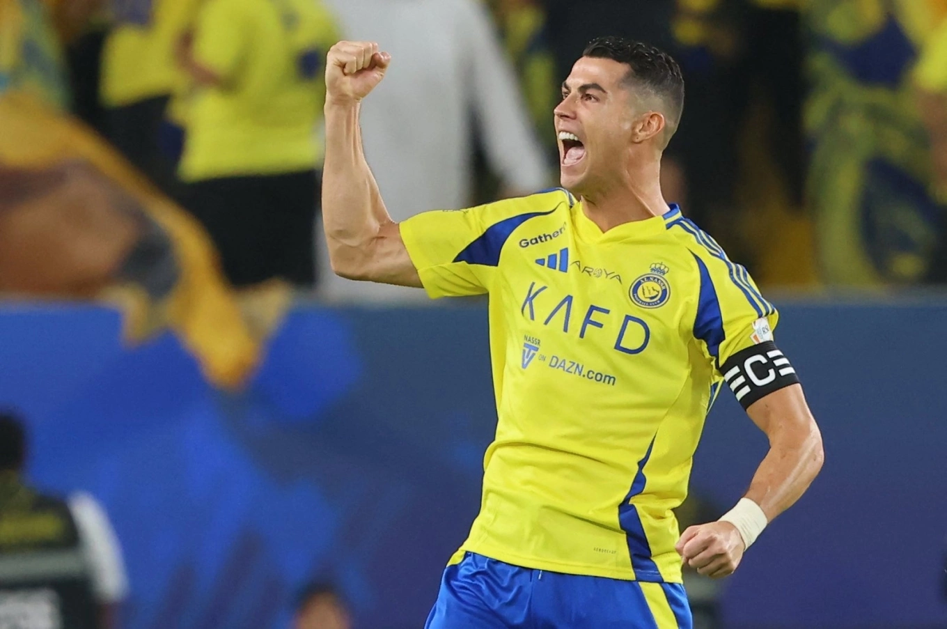 Al Nassr tính đôn con trai Ronaldo lên đội một đá cùng cha 3 Ronaldo sắp trở lại bóng đá Tây Ban Nha trên cương vị ông chủ - Báo VnExpress Thể thao