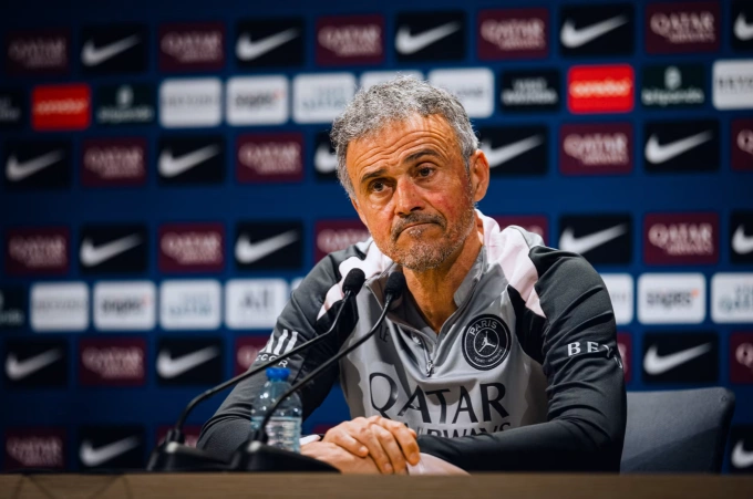 HLV Luis Enrique trong buổi họp báo trước trận PSG gặp Le Havre ở vòng 24 Ligue 1 ngày 27/2. HLV Luis Enrique họp báo trước trận đấu