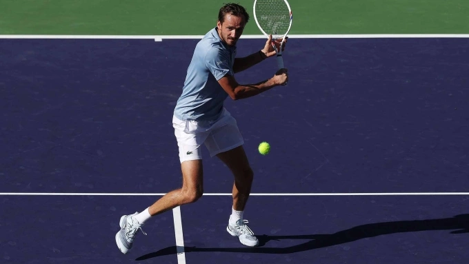 Medvedev trong trận bán kết Indian Wells Masters, trên sân Trung tâm ở Indian Wells Tennis Garden, California, Mỹ hôm 14/3. Medvedev thi đấu tại Indian Wells 2026