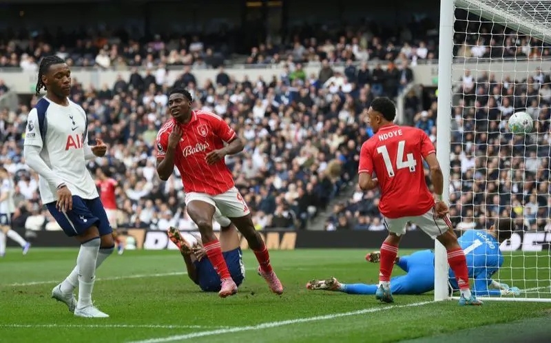 Tottenham 0-3 Nottingham Forest