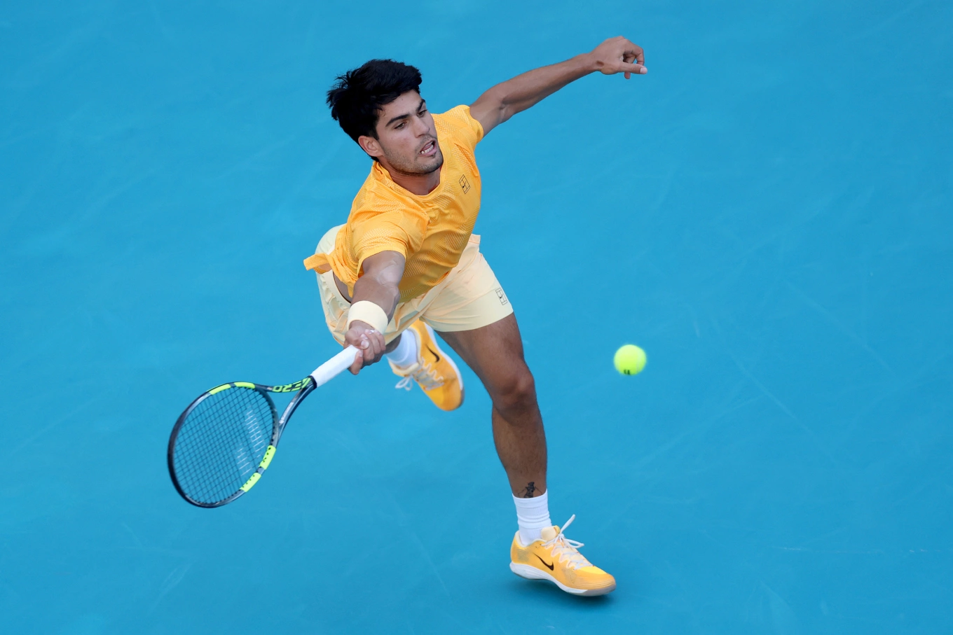 Tranh cãi về việc đối thủ luôn chơi xuất thần trước Alcaraz - Báo VnExpress Thể thao