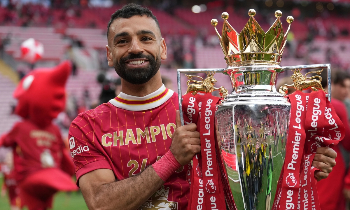 Đội của Ronaldo, Messi nhắm tới Salah