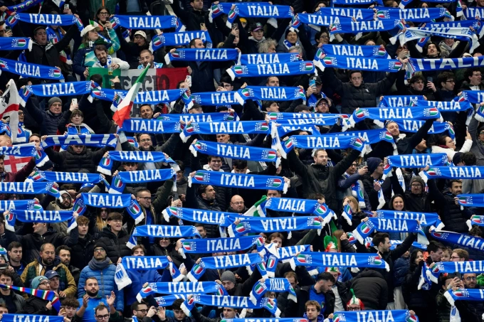CĐV Italy trên khán đài trước trận gặp Northern Ireland tại sân New Balance Arena, Bergamo, Italy ngày 26/3/2026. Ảnh: Reuters