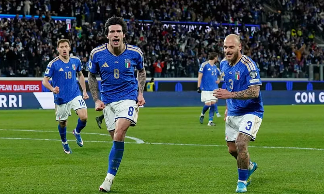 Italy bị chỉ trích vì ăn mừng sau bán kết play-off World Cup