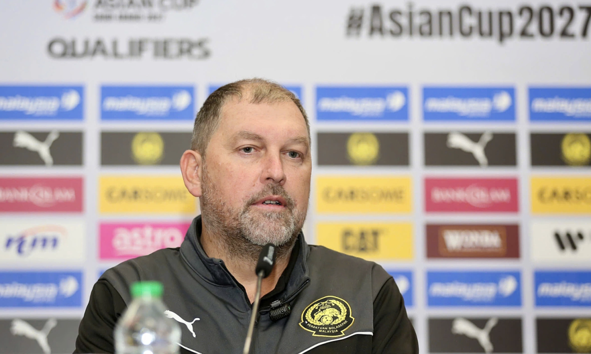 HLV tuyển Malaysia họp báo trước trận gặp Việt Nam