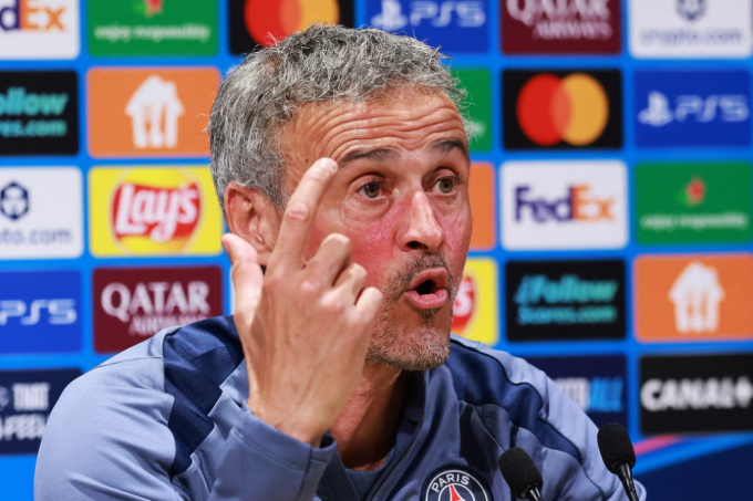 HLV Luis Enrique trong buổi họp báo trước trận PSG gặp Liverpool ở lượt đi tứ kết Champions League ngày 7/4 HLV Luis Enrique trong buổi họp báo trước trận PSG gặp Liverpool