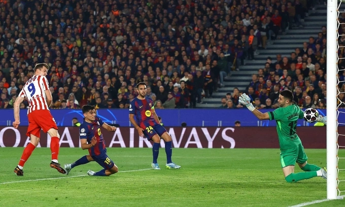 Tình huống Sorloth nâng tỷ số lên 2-0 cho Atletico Tình huống Sorloth nâng tỷ số lên 2-0 cho Atletico