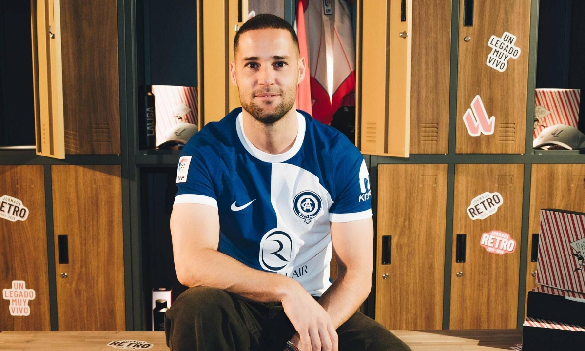 Vì sao các đội La Liga mặc trang phục cổ điển?