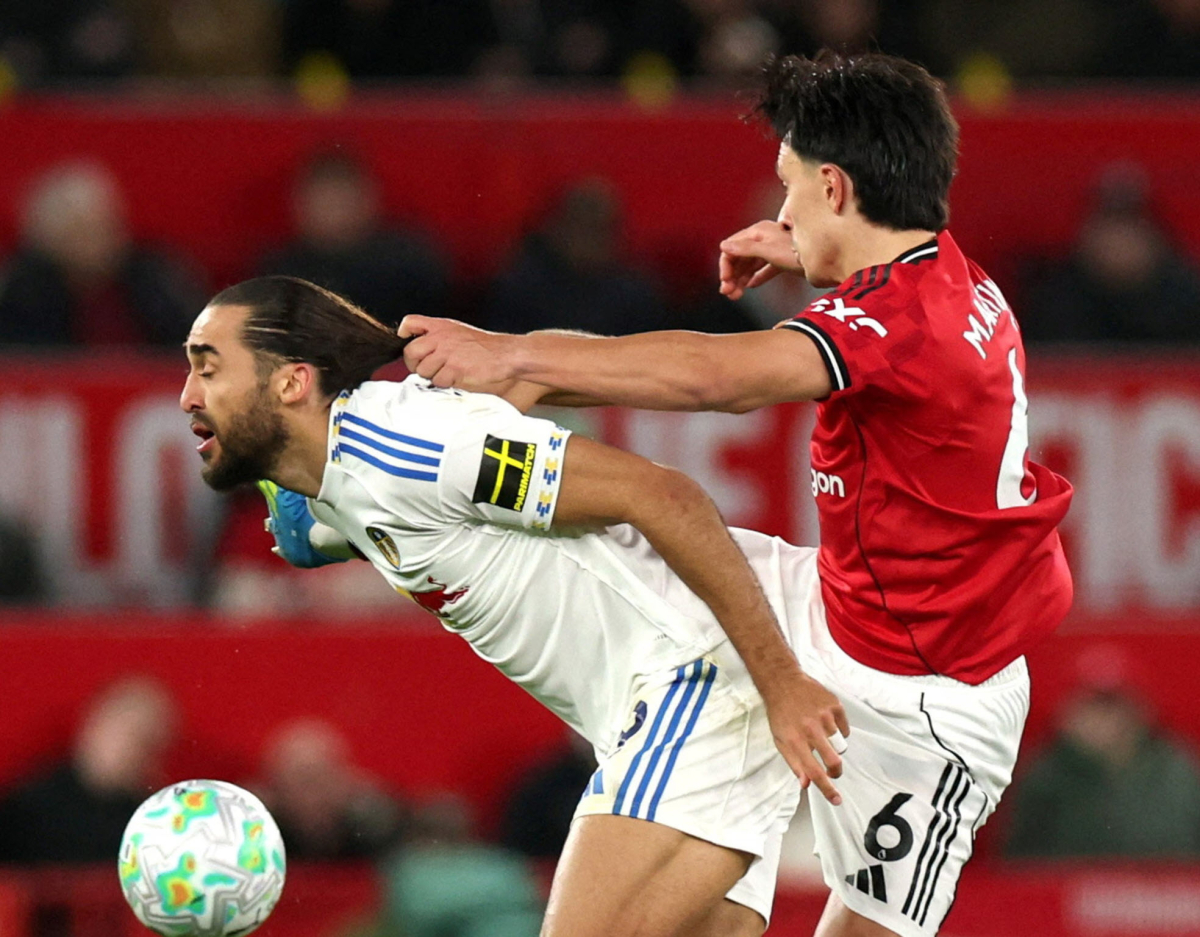 Carrick: 'Thẻ đỏ cho Lisandro là điều nực cười'