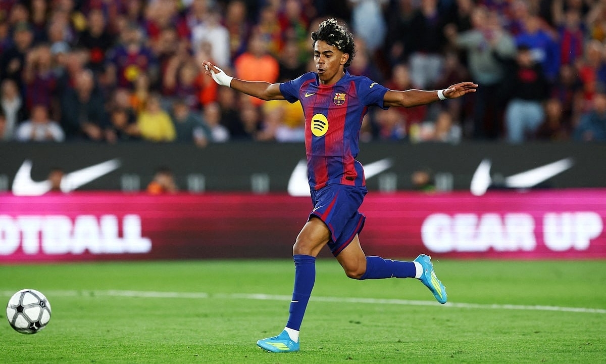 Yamal xin ân huệ từ HLV Simeone