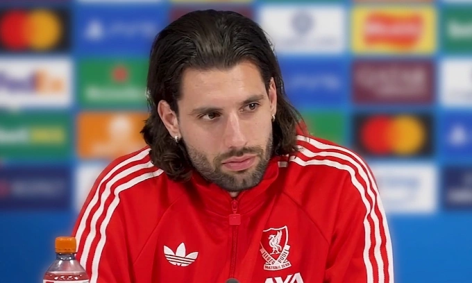 Szoboszlai trong họp báo ngày 13/4/2026, trước trận Liverpool gặp PSG ở lượt về tứ kết Champions League trên sân Anfield Szoboszlai họp báo trước trận Liverpool vs PSG