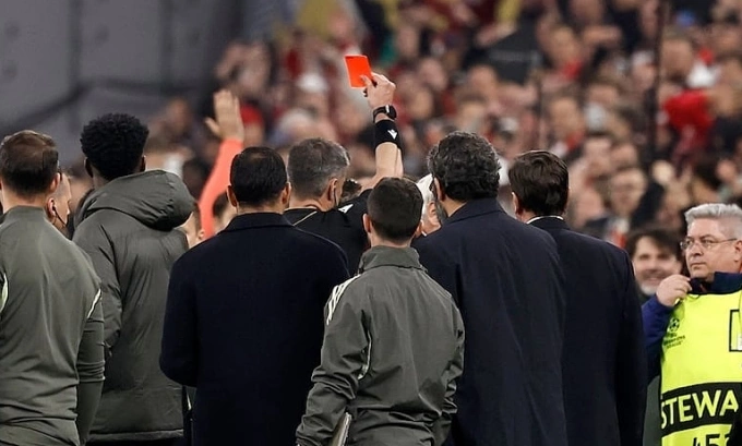 Trọng tài rút thêm thẻ đỏ cho Arda Guler sau trận Trọng tài rút thêm thẻ đỏ cho Arda Guler sau trận