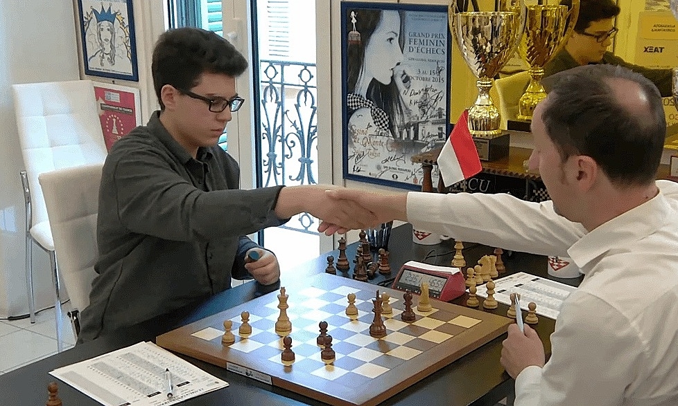 Kỳ thủ 14 tuổi trở thành Siêu đại kiện tướng