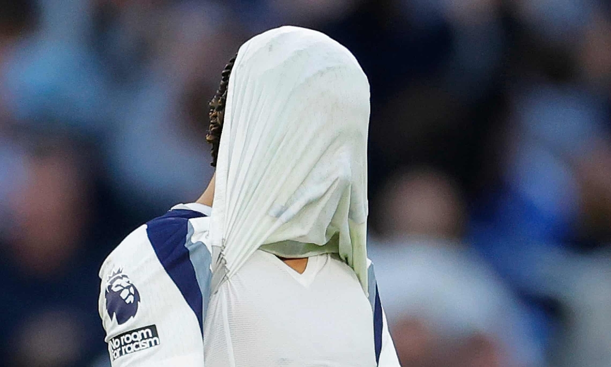 Rơi chiến thắng phút bù, Tottenham ngụp lặn trong nhóm đèn đỏ