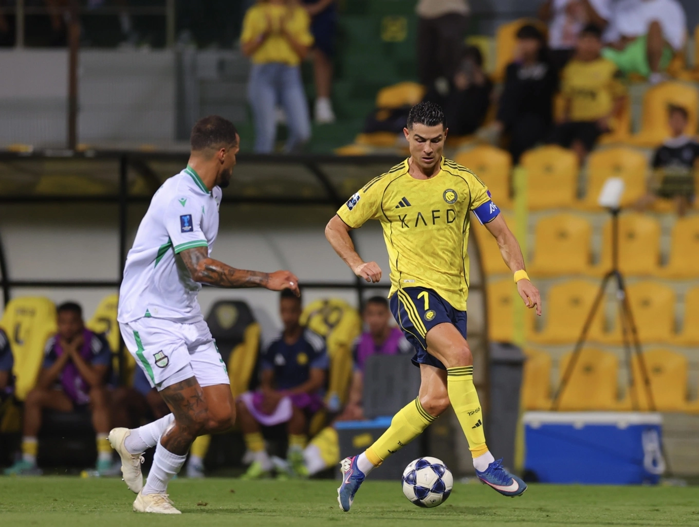 Al Nassr vào chung kết châu Á, Ronaldo sắp giải cơn khát danh hiệu 1 Ronaldo im tiếng, Al Nassr vẫn vào chung kết Cup C2 châu Á - Báo VnExpress Thể thao