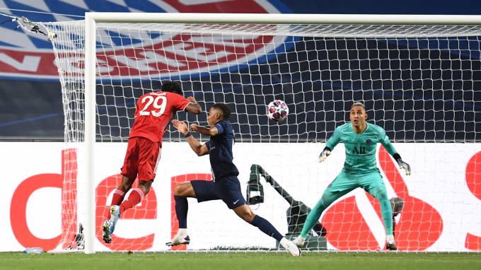 Kingsley Coman đánh đầu chéo góc ghi bàn duy nhất giúp Bayern thắng PSG 1-0 ở chung kết Champions League năm 2020. Kingsley Coman ghi bàn quyết định giúp Bayern thắng PSG ở chung kết Champions League 2020