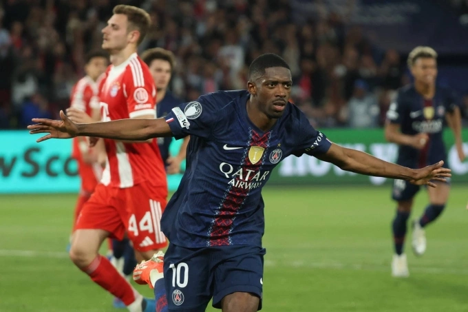 Dembele mừng bàn trong trận PSG 5-4 Bayern ở lượt đi bán kết Champions League trên sân Parc des Princes tối 28/4 Dembele ăn mừng bàn thắng trong trận PSG thắng Bayern 5-4
