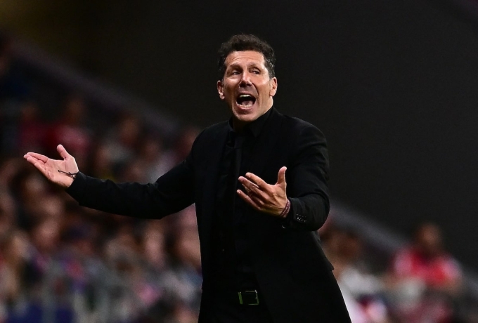 HLV Diego Simeone phản ứng trong trận La Liga giữa Atletico Madrid và Athletic Bilbao trên sân Metropolitano, Madrid, Tây Ban Nha ngày 25/4/2026 HLV Diego Simeone phản ứng trong trận La Liga giữa Atletico Madrid và Athletic Bilbao trên sân Metropolitano, Madrid, Tây Ban Nha ngày 25/4/2026