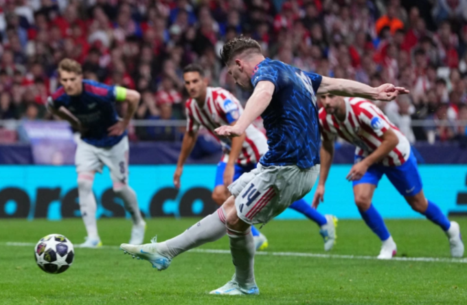 Viktor Gyokeres ghi bàn mở tỷ số trong trận Arsenal hòa Atletico 1-1 ở lượt đi bán kết Champions League trên sân Metropolitano, Madrid, Tây Ban Nha ngày 29/4/2026. Ảnh: AP Viktor Gyokeres ghi bàn mở tỷ số trận Arsenal hòa Atletico