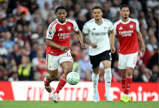 Myles Lewis-Skelly đi bóng trong trận Arsenal thắng Fulham 3-0 ở vòng 35 Ngoại hạng Anh trên sân Emirates, London, Anh ngày 2/5/2026. Ảnh: Arsenal FC Myles Lewis-Skelly đi bóng trận Arsenal thắng Fulham