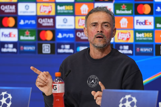 HLV Luis Enrique phát biểu trong buổi họp báo trước trận PSG gặp Bayern ở lượt về bán kết Champions League ngày 5/5/2026. HLV Luis Enrique phát biểu trước trận PSG vs Bayern