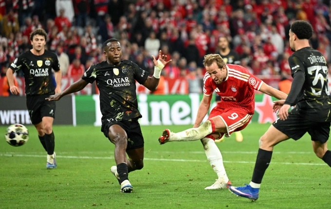 Bàn gỡ của Harry Kane. Harry Kane ghi bàn rút ngắn tỷ số cho Bayern
