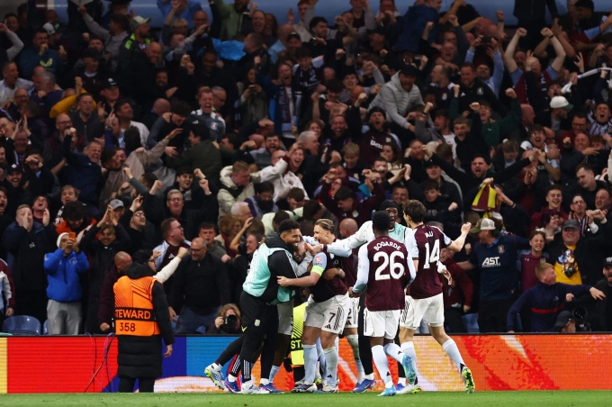 Cú đúp của John McGinn giúp Aston Villa đè bẹp Nottingham Forest 4-0 ở lượt về bán kết Europa League. John McGinn ghi bàn cho Aston Villa