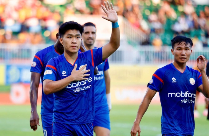 Trung vệ Phạm Lý Đức không ăn mừng khi giúp PVF-CAND ghi bàn vào lưới HAGL ở vòng 22 V-League 2025-2026, chiều 10/5. Trung vệ Phạm Lý Đức không ăn mừng bàn thắng