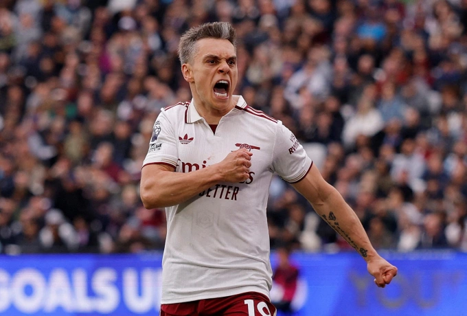 Trossard ghi bàn quyết định giúp Arsenal giành chiến thắng nghẹt thở trước West Ham Pha lập công quan trọng của Trossard cho Arsenal