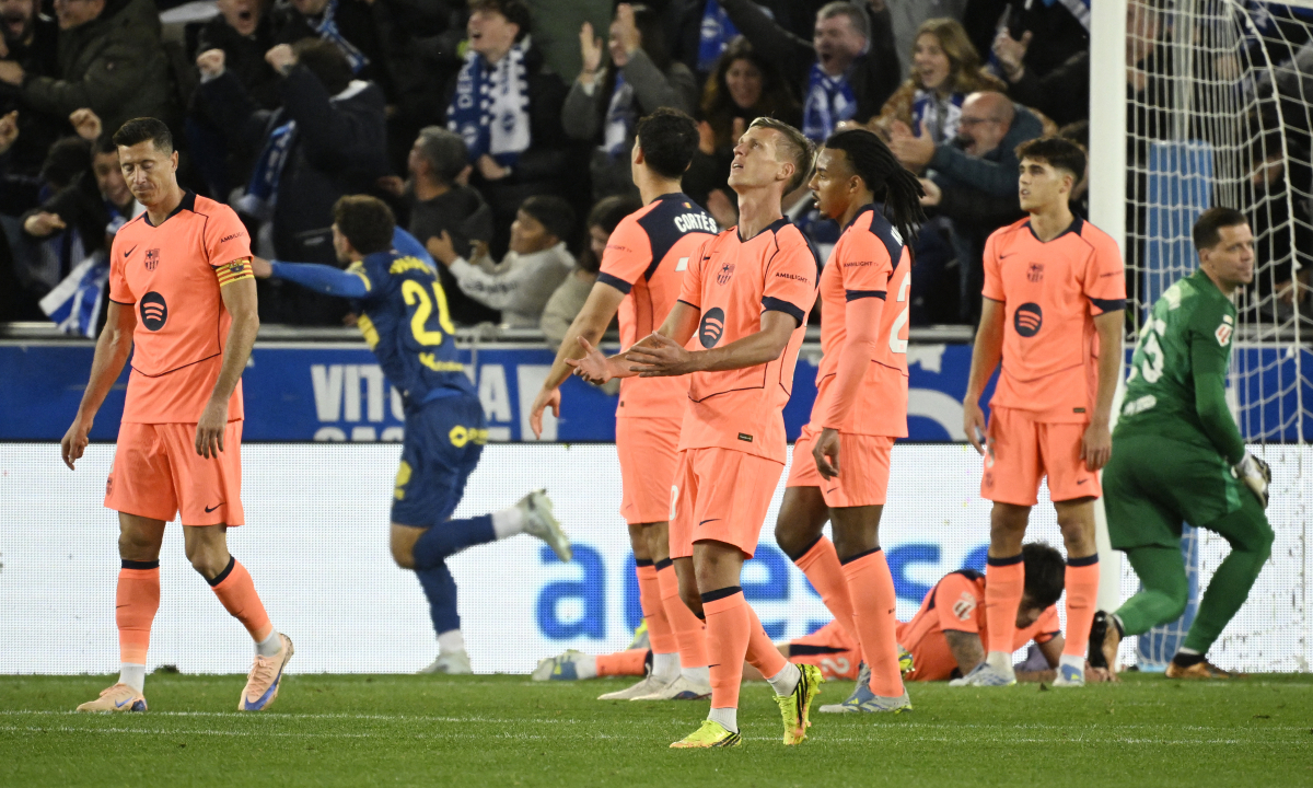 Barca 'vỡ mộng' 100 điểm tại La Liga