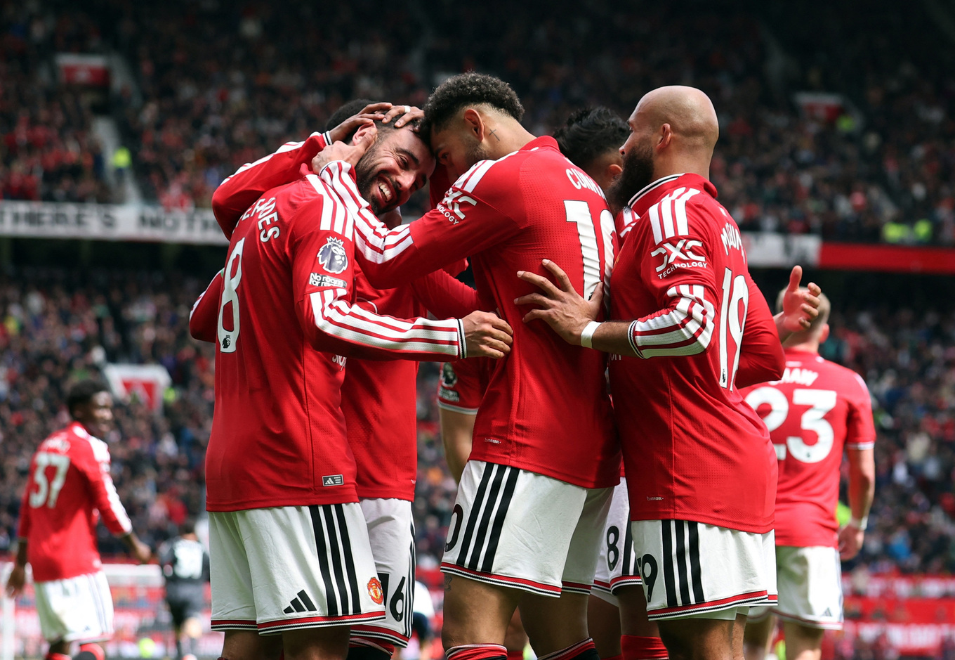 Man Utd thắng Nottingham trong ngày trọng tài phản đối VAR - Báo VnExpress Thể thao