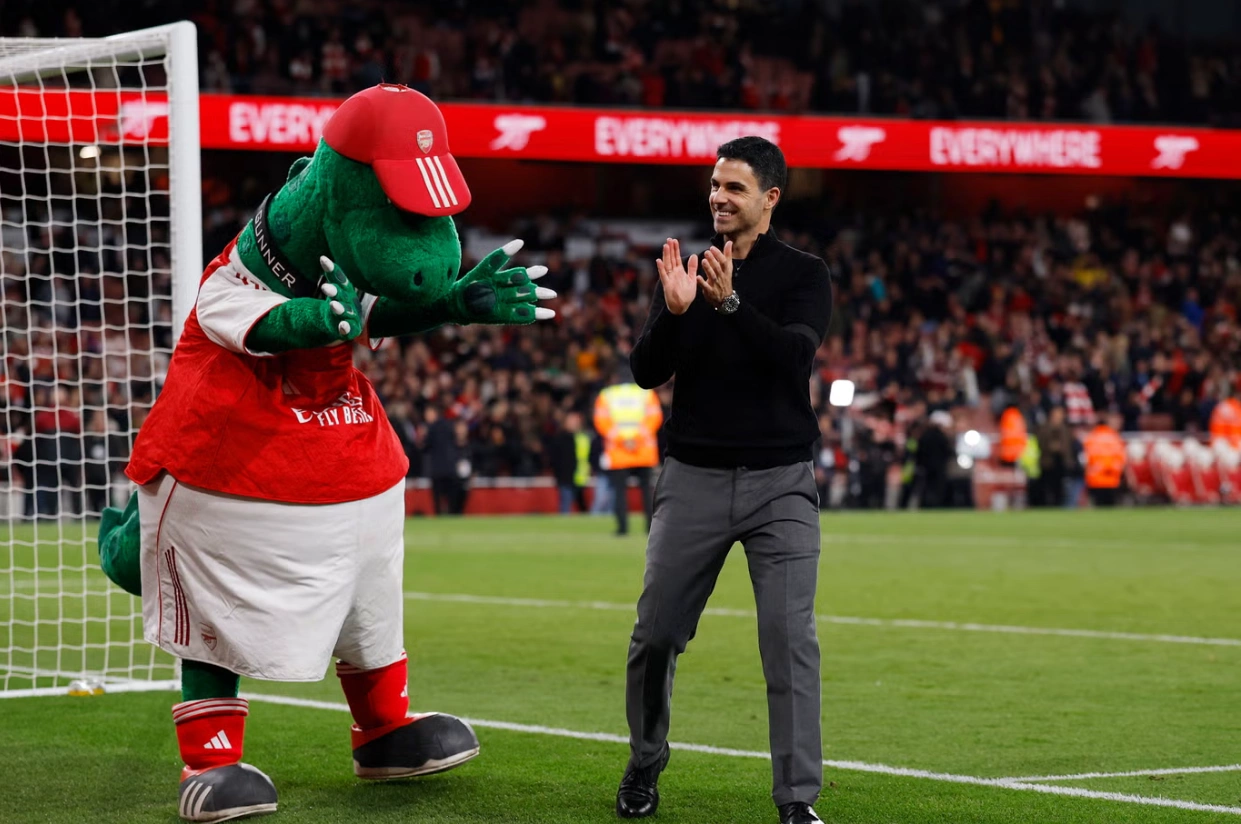 HLV Arsenal đi vào lịch sử sau khi vô địch EPL 2 arteta PNG 1779147811 5340 1779147959