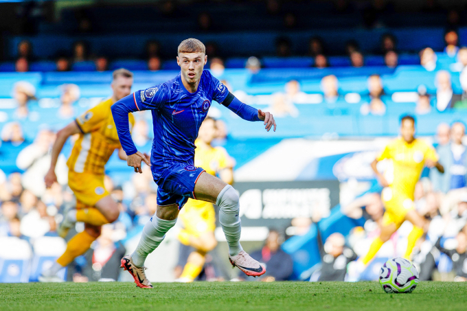 Cole Palmer đi bóng trong trận Chelsea thắng Brighton 4-2 ở Ngoại hạng Anh trên sân Stamford Bridge, thành phố London, Anh ngày 28/9. Ảnh: AFP